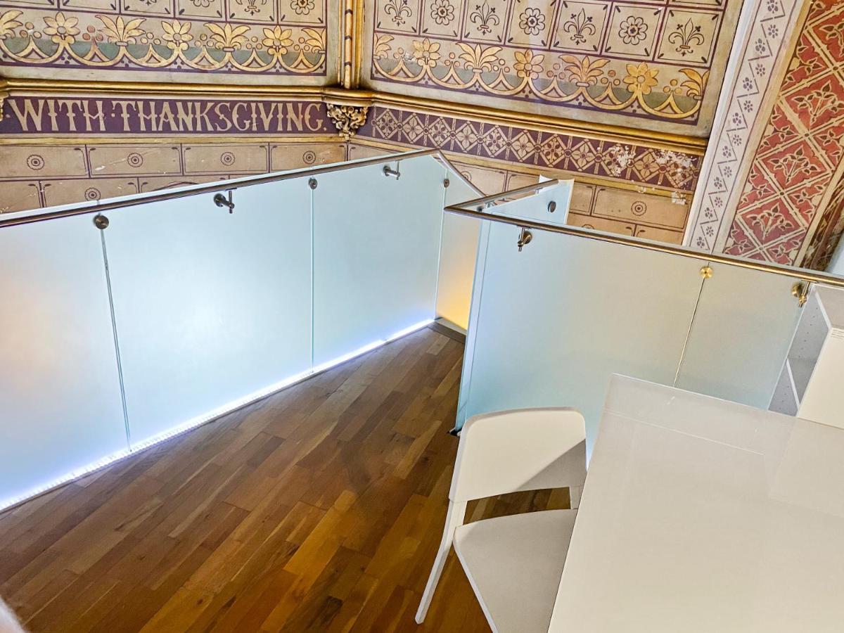 Rare 1-Bed Church Converted Apartment In London Kültér fotó