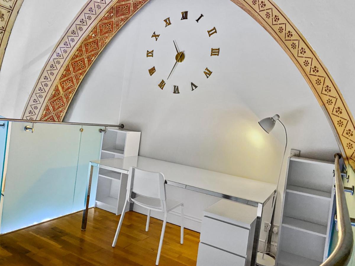 Rare 1-Bed Church Converted Apartment In London Kültér fotó