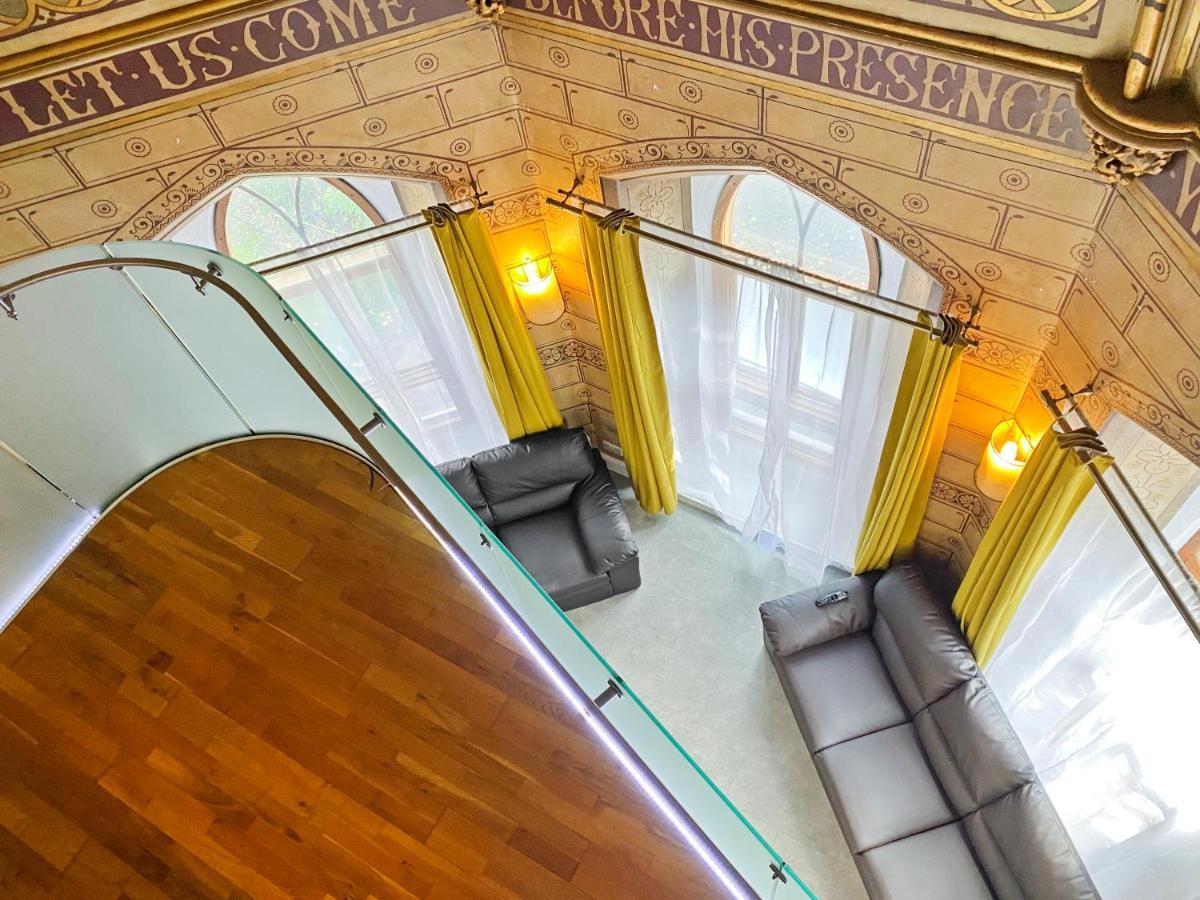 Rare 1-Bed Church Converted Apartment In London Kültér fotó